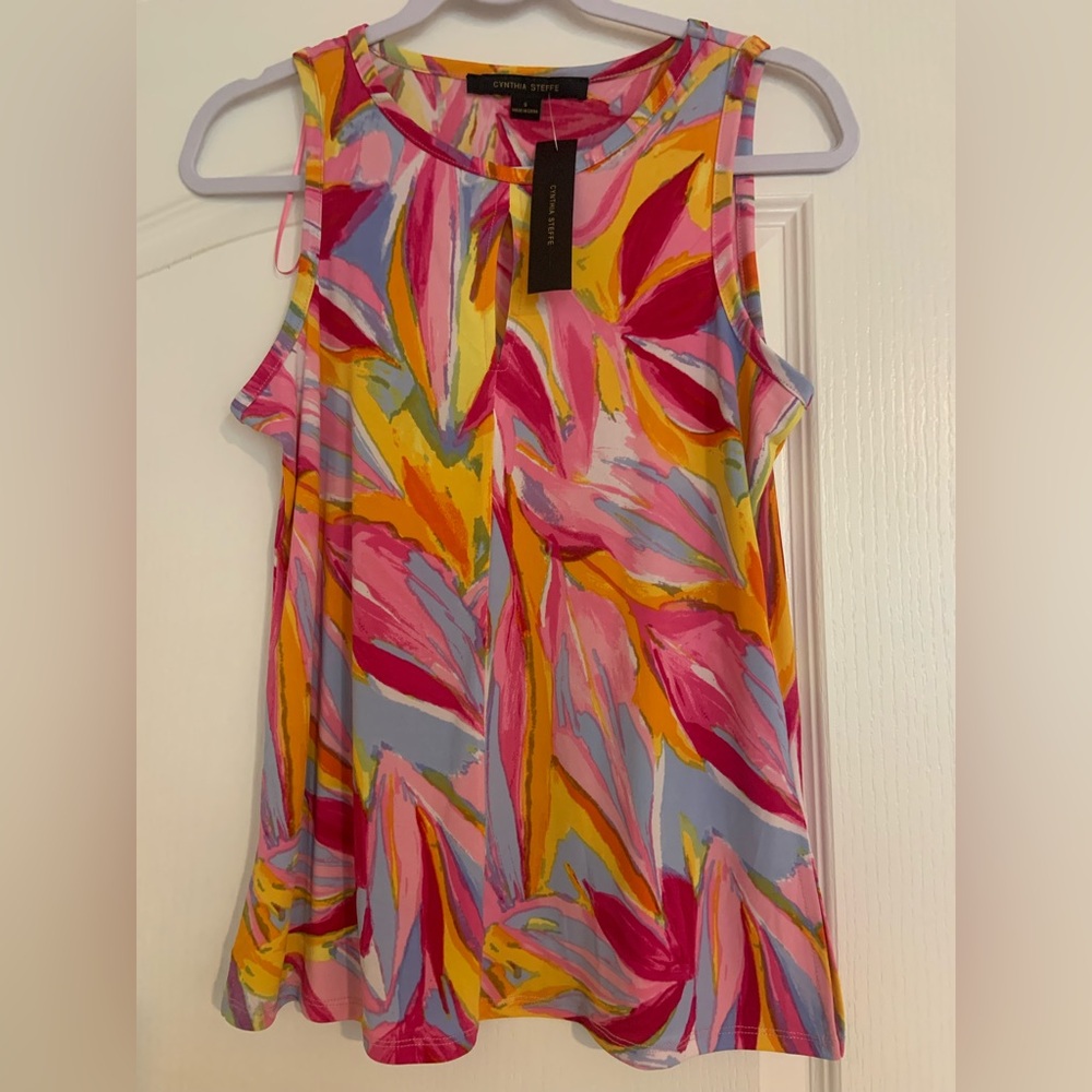 NWT Cynthia Steffe Sleeveless Floral top